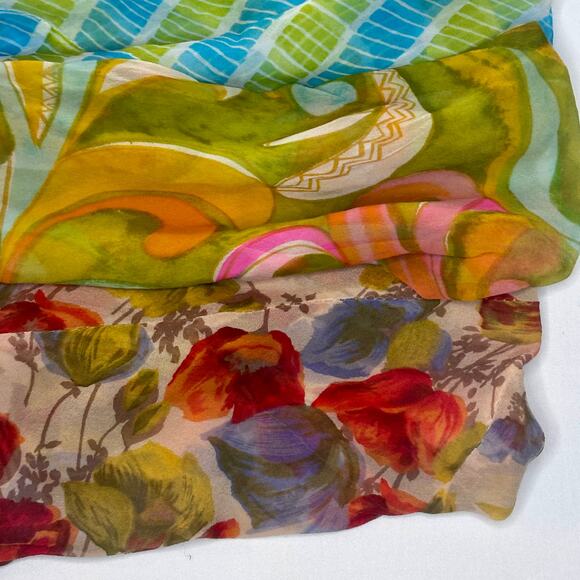 Lot of 4 Vintage Silk Infinity Scarves Neckerchiefs Novelty Print Wounded Bird - Picture 10 of 12